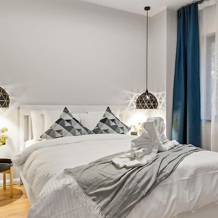 Appartamento Tova Pearl Ultracentral - Romana Square Subway Bucarest Esterno foto