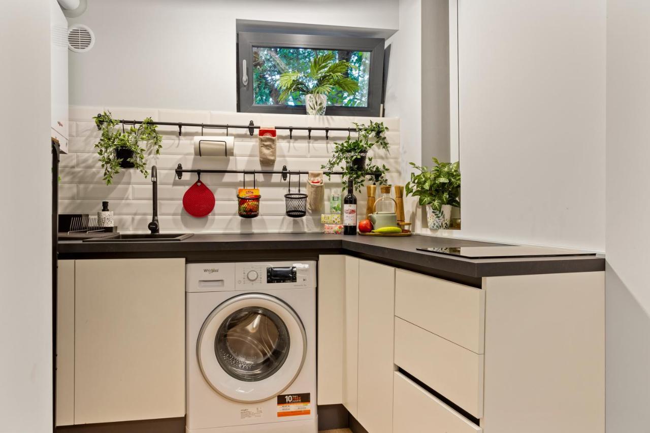Appartamento Tova Pearl Ultracentral - Romana Square Subway Bucarest Esterno foto